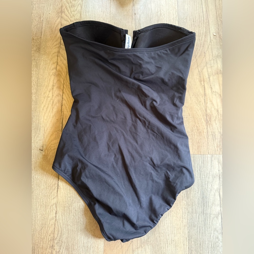 Tommy Bahama Pearl Strapless V-Front One Piece Swimsuit Black TSW31024P Size 6 - Picture 5 of 5